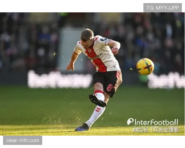 沃德-普劳斯任意球建功,助南安普顿逆转取胜创历史 沃德-普劳斯任意球建功,助南安普顿逆转取胜创历史